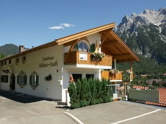 Ev (Goldenes Land; incl.70€ Cleaning Fee)