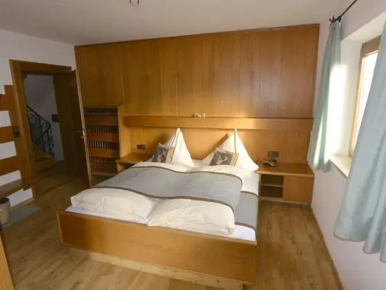 Ev (Goldenes Land; incl.70€ Cleaning Fee)