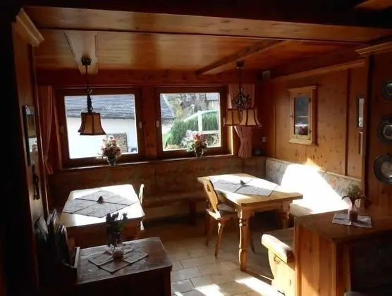 Ev (Goldenes Land; incl.70€ Cleaning Fee)
