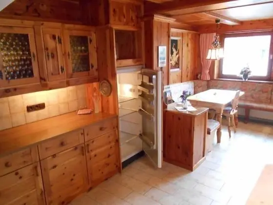 Ev (Goldenes Land; incl.70€ Cleaning Fee)