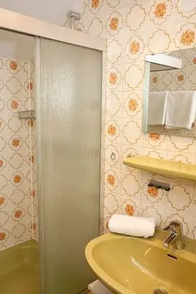 Ev (Goldenes Land; incl.70€ Cleaning Fee)