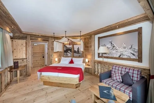 Tek Büyük Yataklı Oda, Balkon (DZ Sued-West "Almblick")