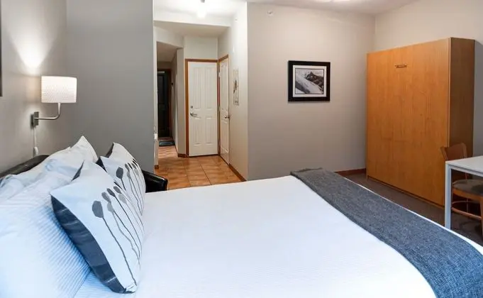 Comfort Stüdyo, Birden Çok Yatak (Deluxe Queen Studio)