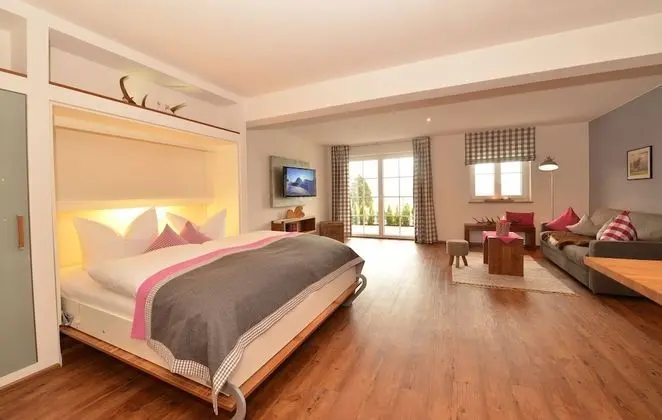 Traditional Daire, Engellilere Uygun, Dağ Manzaralı (201 | silberDISTEL )