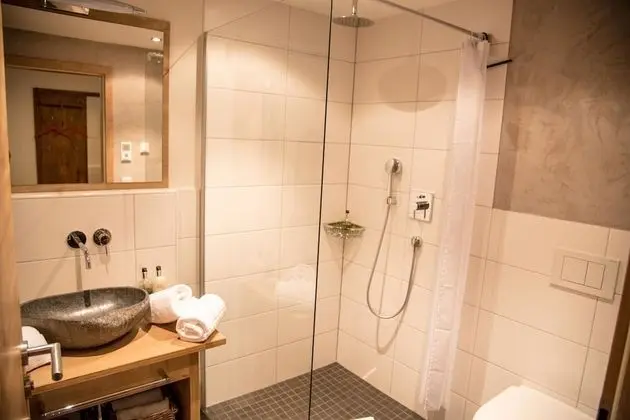 Traditional Daire, Engellilere Uygun, Dağ Manzaralı (201 | silberDISTEL )