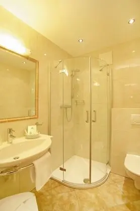 Standard Tek Büyük Yataklı Oda (Kieselstein)