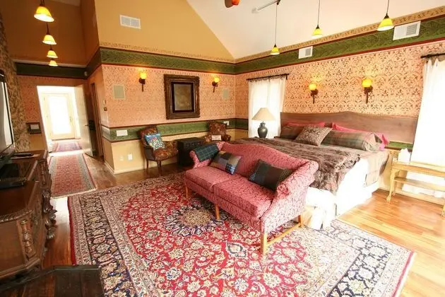 Grand Master Suite