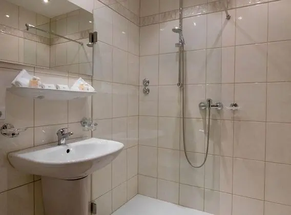 Comfort Tek Büyük Yataklı Oda, Sigara İçilmez, Dağ Manzaralı