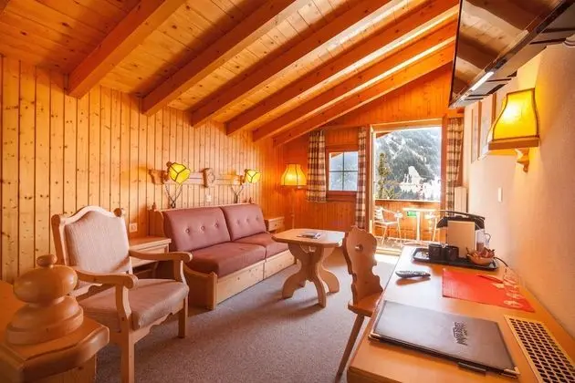 Superior İki Ayrı Yataklı Oda, Balkon, Dağ Manzaralı