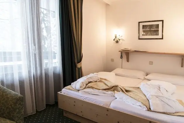 Junior Tek Büyük Yataklı Oda