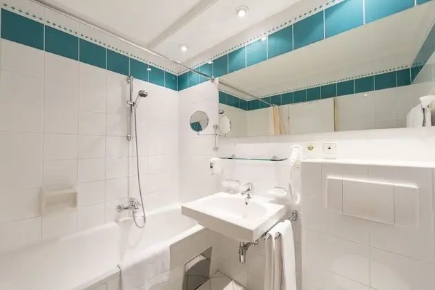 Junior Tek Büyük Yataklı Oda