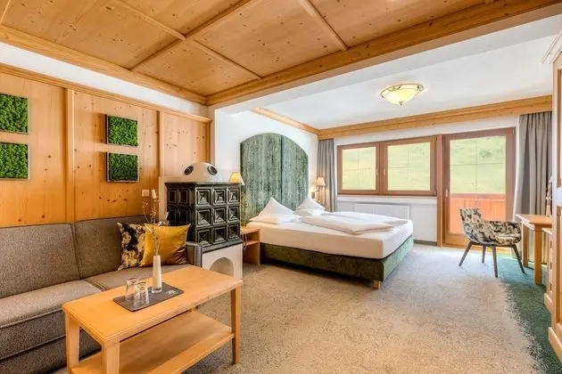 Junior Süit, Balkon (Enzian)