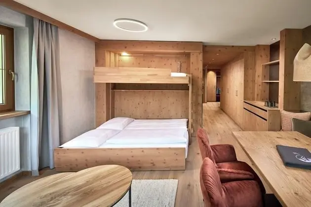 Süit, Balkon, Dağ Manzaralı (Feuerlilie)