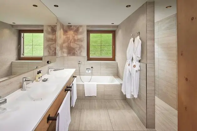 Süit, Balkon, Dağ Manzaralı (Feuerlilie)