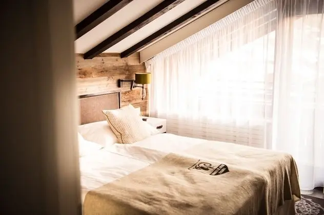Penthouse Deluxe Suite