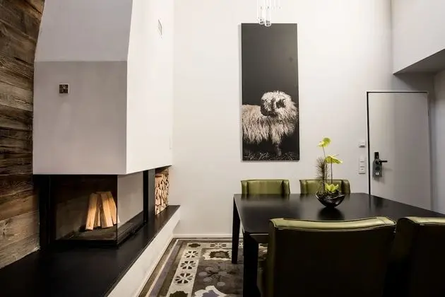 Penthouse Deluxe Suite