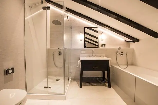 Penthouse Deluxe Suite
