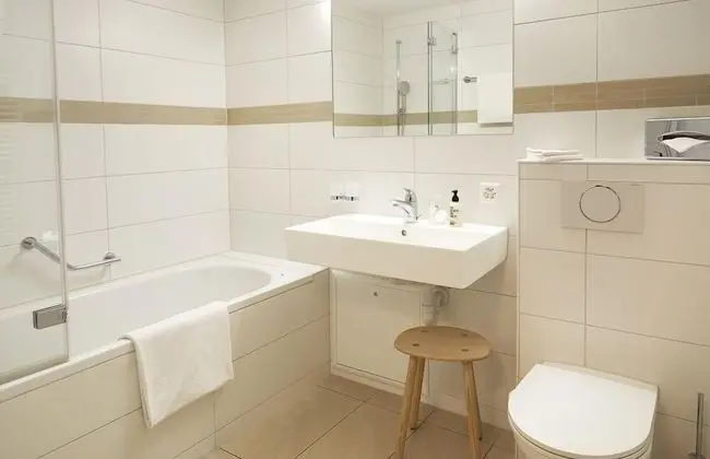 Comfort Tek Büyük Yataklı Oda