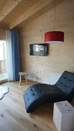 Alpenliebe Ensuite with Balcony, Boxspingbett, Nespresso machine, LP player