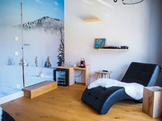 Alpenliebe Ensuite with Balcony, Boxspingbett, Nespresso machine, LP player