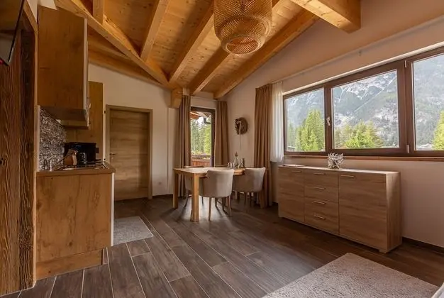 Deluxe Stüdyo, Balkon