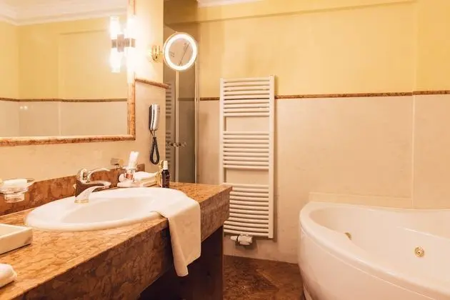 Junior Süit (Belvedere)