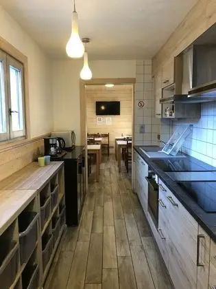 Ortak Ranzalı Oda, Sadece kadınlar için, Ortak Banyo