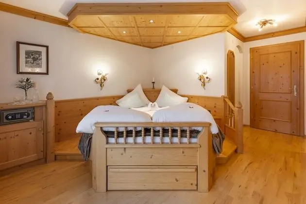 Comfort Büyük Yataklı Tek Kişilik Oda, Balkon, Dağ Manzaralı