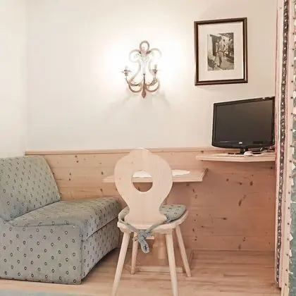 Comfort Büyük Yataklı Tek Kişilik Oda, Balkon, Dağ Manzaralı