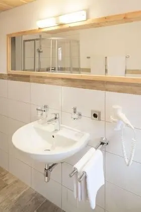 Deluxe Tek Büyük Yataklı Oda, Balkon, Dağ Manzaralı