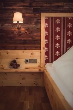 Deluxe Tek Büyük Yataklı Oda, Balkon, Dağ Manzaralı