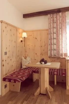 Deluxe Tek Büyük Yataklı Oda, Balkon, Dağ Manzaralı