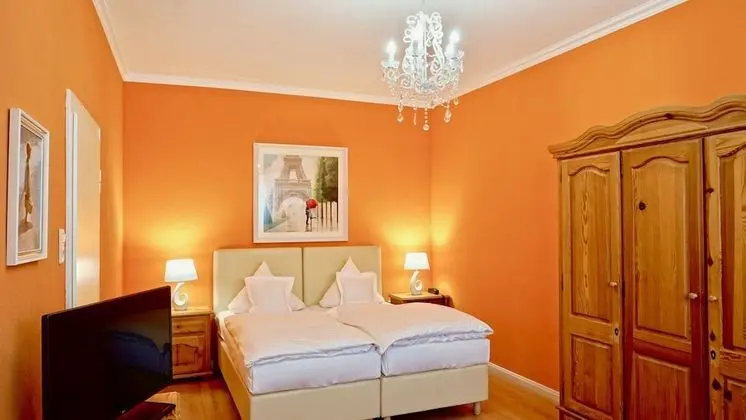 Comfort Tek Büyük Yataklı Oda