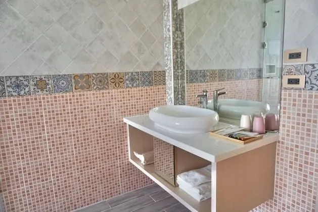 Tek Büyük Yataklı Oda (102)