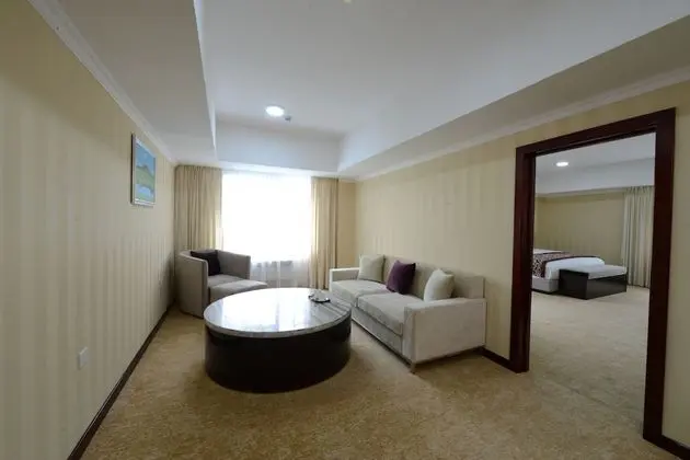 Junior Süit, 1 En Büyük (King) Boy Yatak, Engellilere Uygun, Şehir Manzaralı