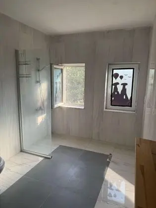 Traditional Stone Arch Suite