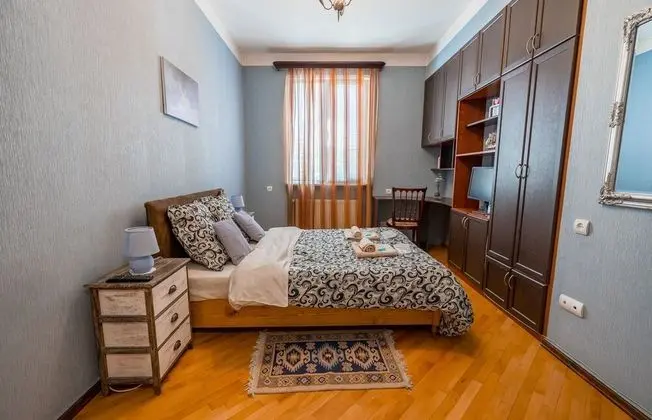 Basic Oda, 1 Çift Kişilik Yatak (3 Guests, Shared Bathroom)