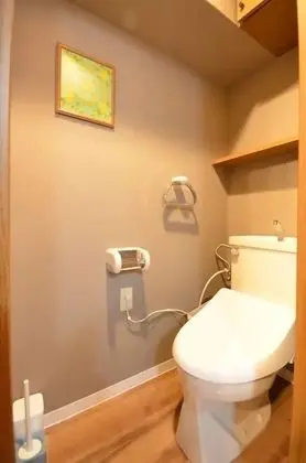 Üç Kişilik Oda (102)