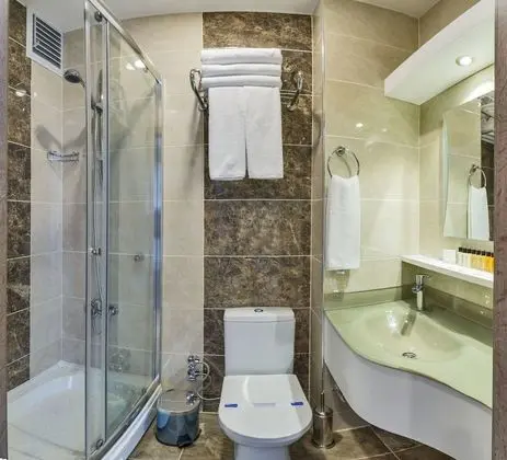 Standard Üç Kişilik Oda, Şehir Manzaralı