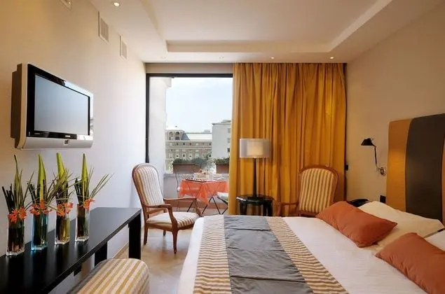 Deluxe Tek Büyük veya İki Ayrı Yataklı Oda