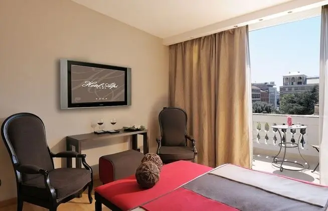 Deluxe Tek Büyük veya İki Ayrı Yataklı Oda