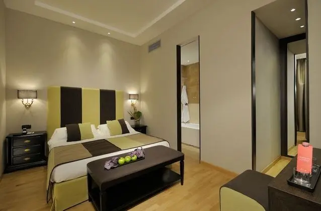 Superior Tek Büyük veya İki Ayrı Yataklı Oda