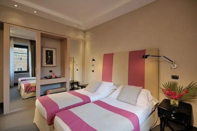 Superior Tek Büyük veya İki Ayrı Yataklı Oda