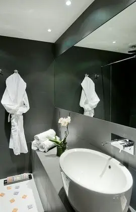 Superior Tek Büyük veya İki Ayrı Yataklı Oda