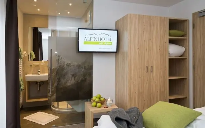 Comfort Tek Büyük Yataklı Oda (Just Alpine)