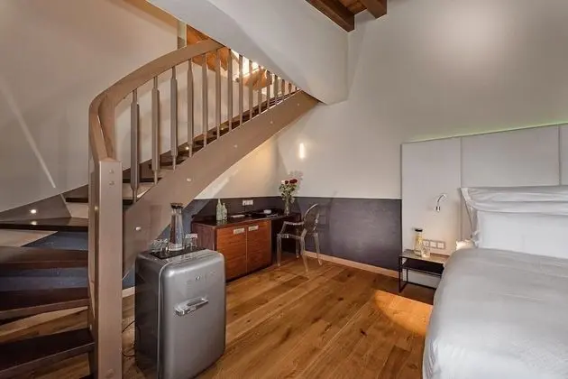 Süit (Tower Suite with Private Spa)
