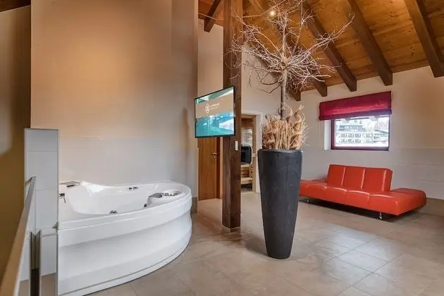 Süit (Tower Suite with Private Spa)