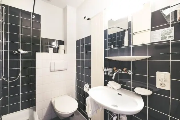 Economy Tek Büyük Yataklı Oda