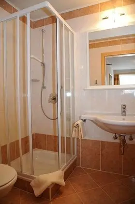 Tek Büyük Yataklı Oda (A)
