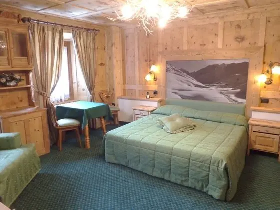 Superior Tek Büyük Yataklı Oda